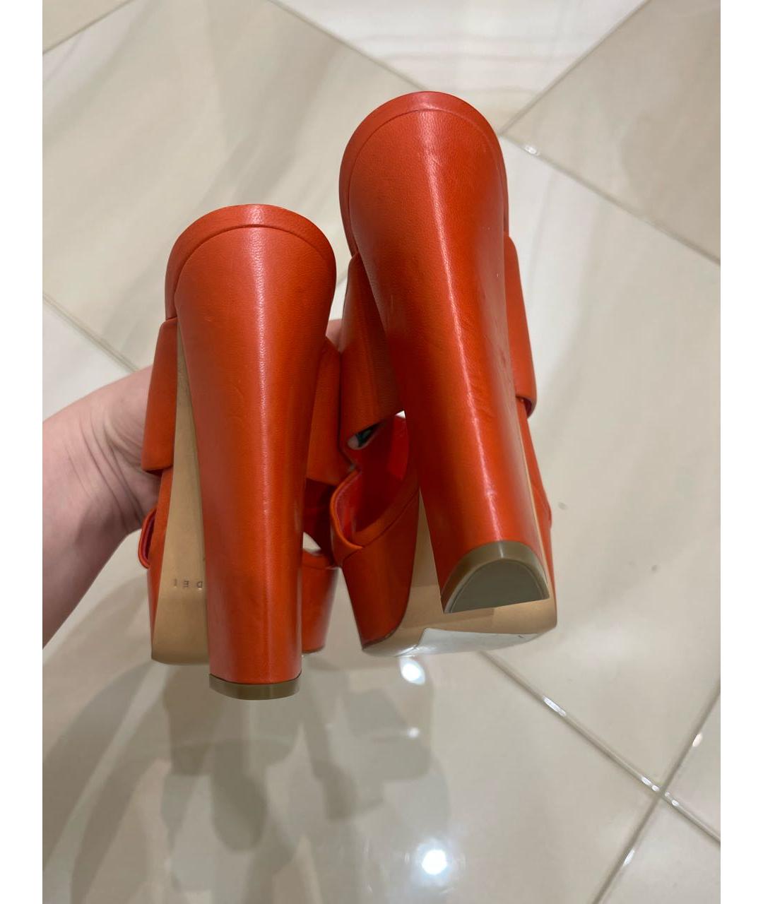 CASADEI Оранжевое кожаные сабо, фото 4
