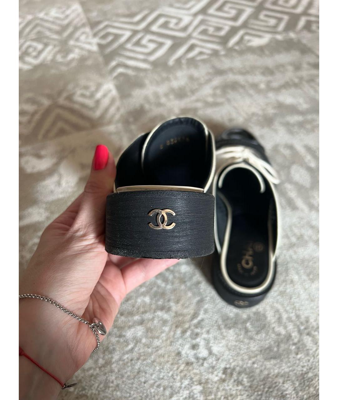 CHANEL PRE-OWNED Черные кожаные мюли, фото 4