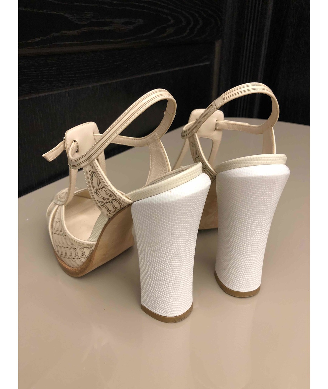 FENDI Белые туфли из лакированной кожи, фото 3