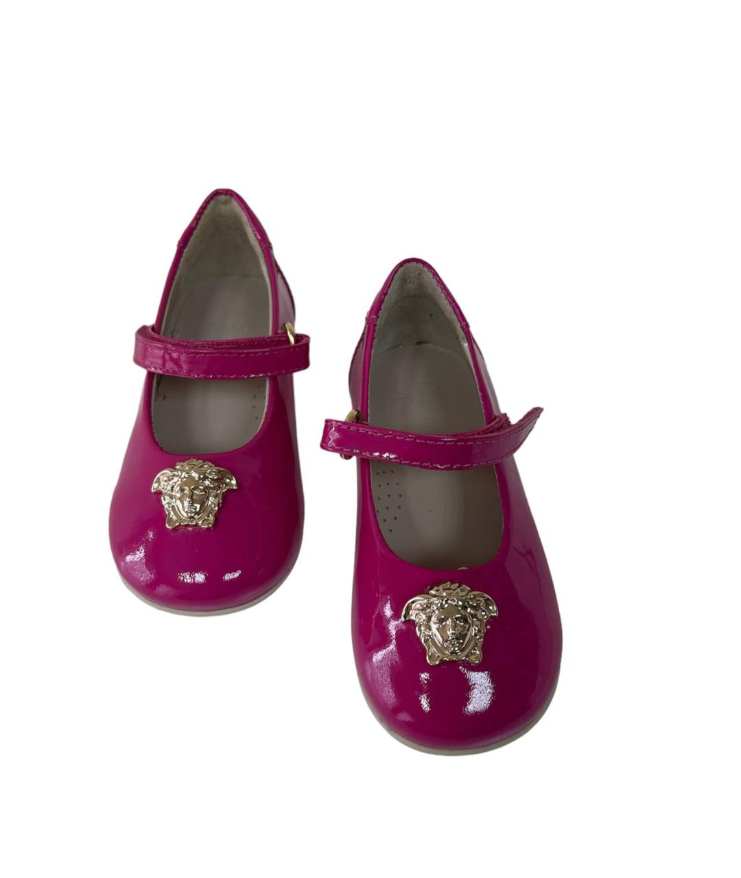 YOUNG VERSACE Фуксия балетки и туфли из лакированной кожи, фото 3