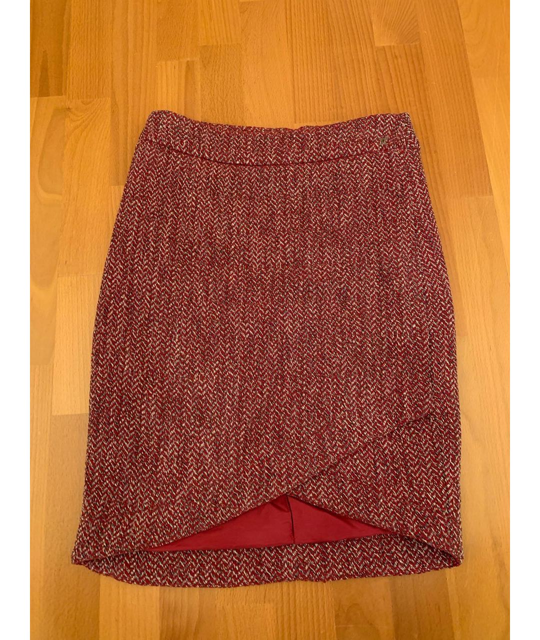 CHANEL PRE-OWNED Бордовая шерстяная юбка миди, фото 5