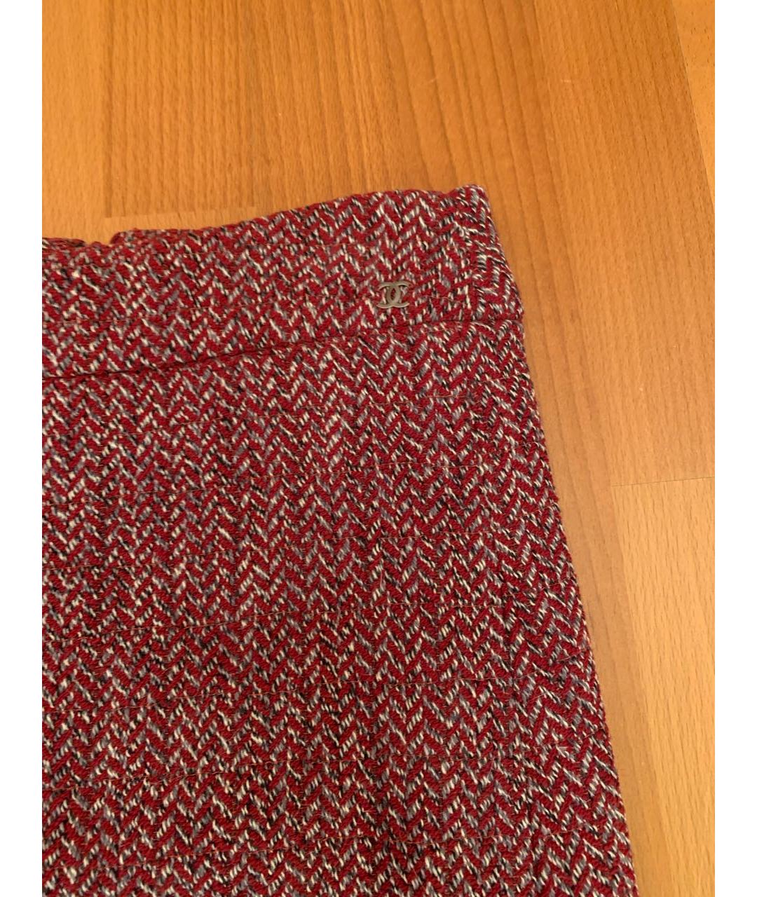 CHANEL PRE-OWNED Бордовая шерстяная юбка миди, фото 4