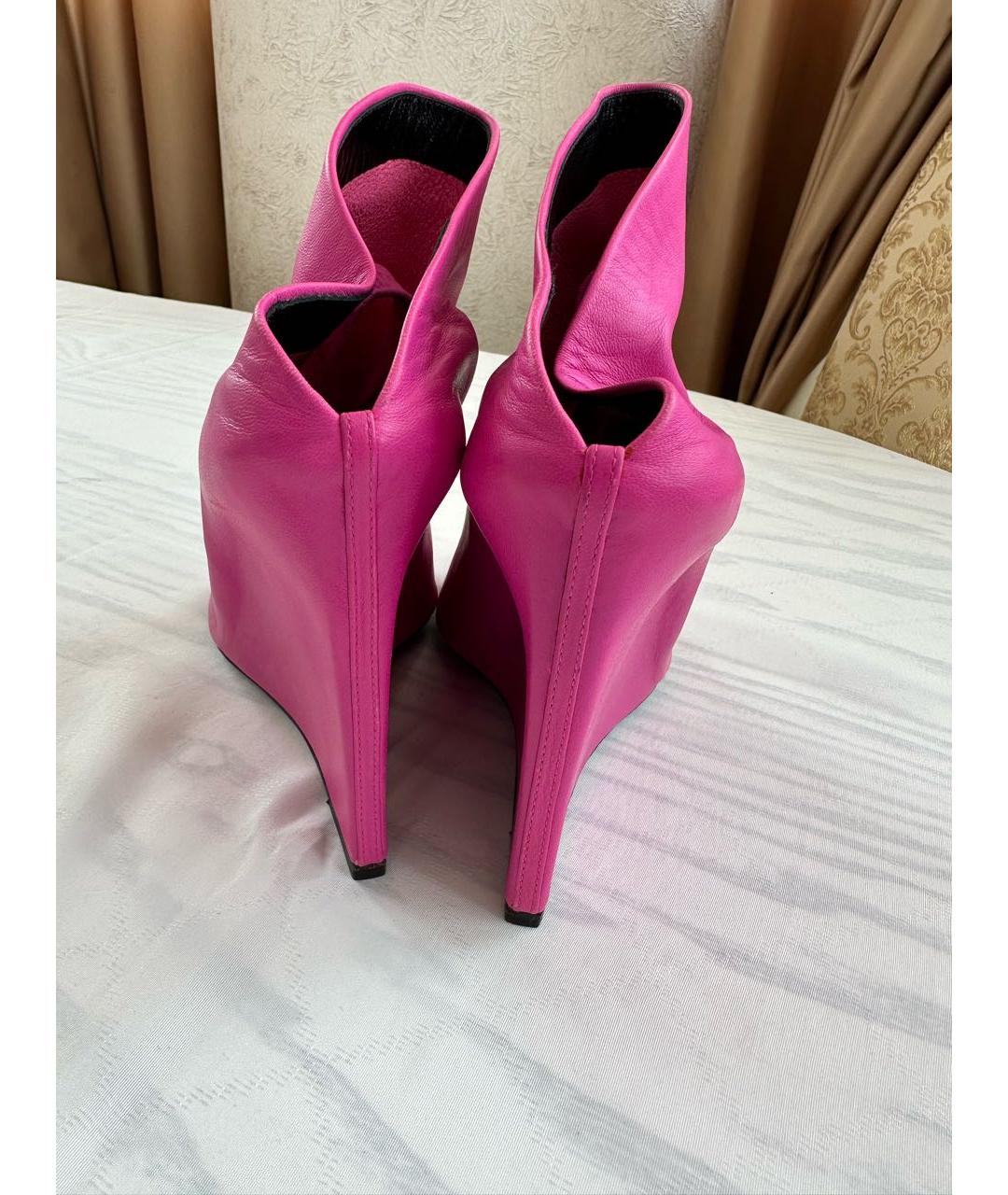 BALENCIAGA Фуксия кожаные босоножки, фото 3