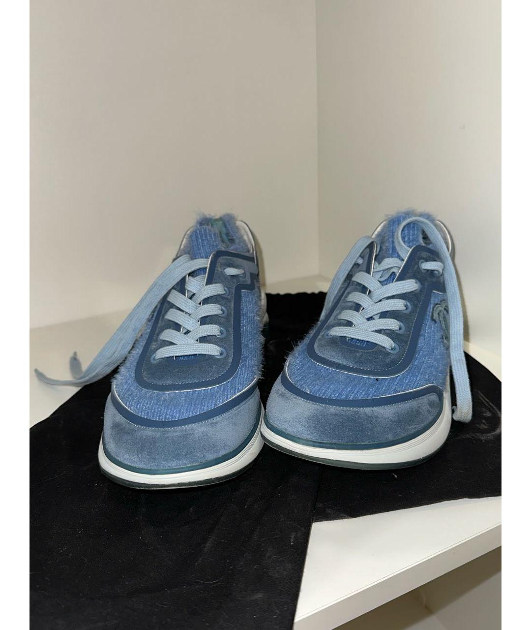CHANEL PRE-OWNED Голубые текстильные кроссовки, фото 2