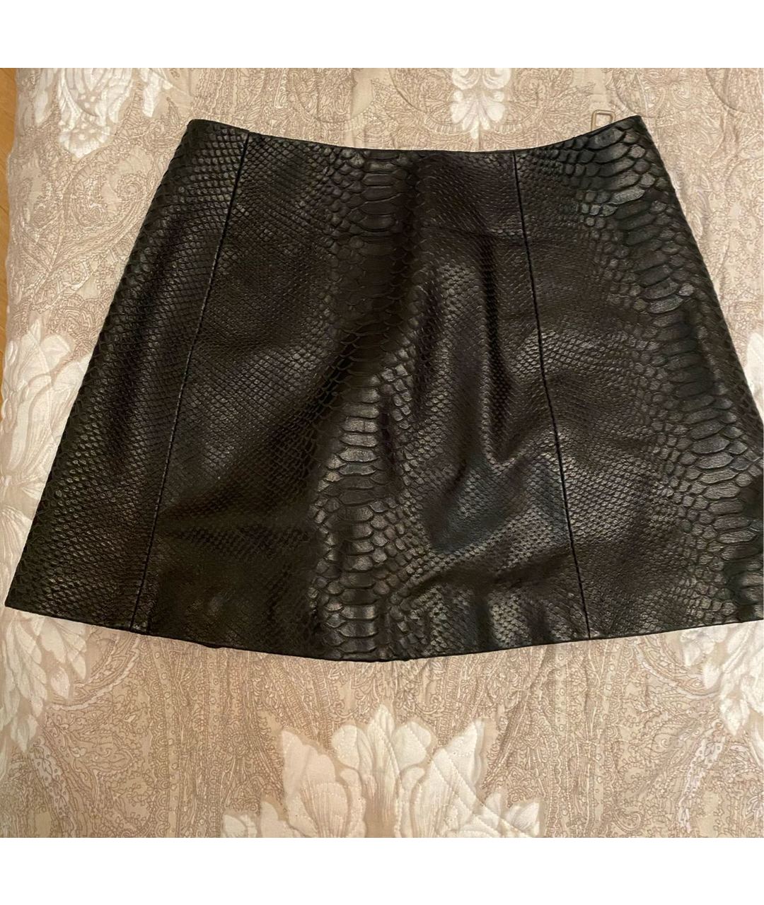 NEIL BARRETT Черная кожаная юбка мини, фото 2