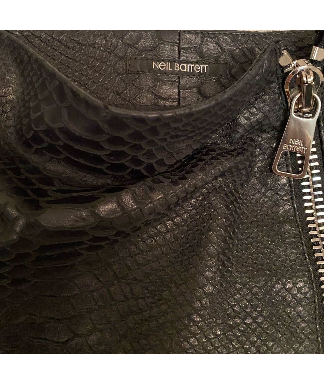 NEIL BARRETT Черная кожаная юбка мини, фото 4