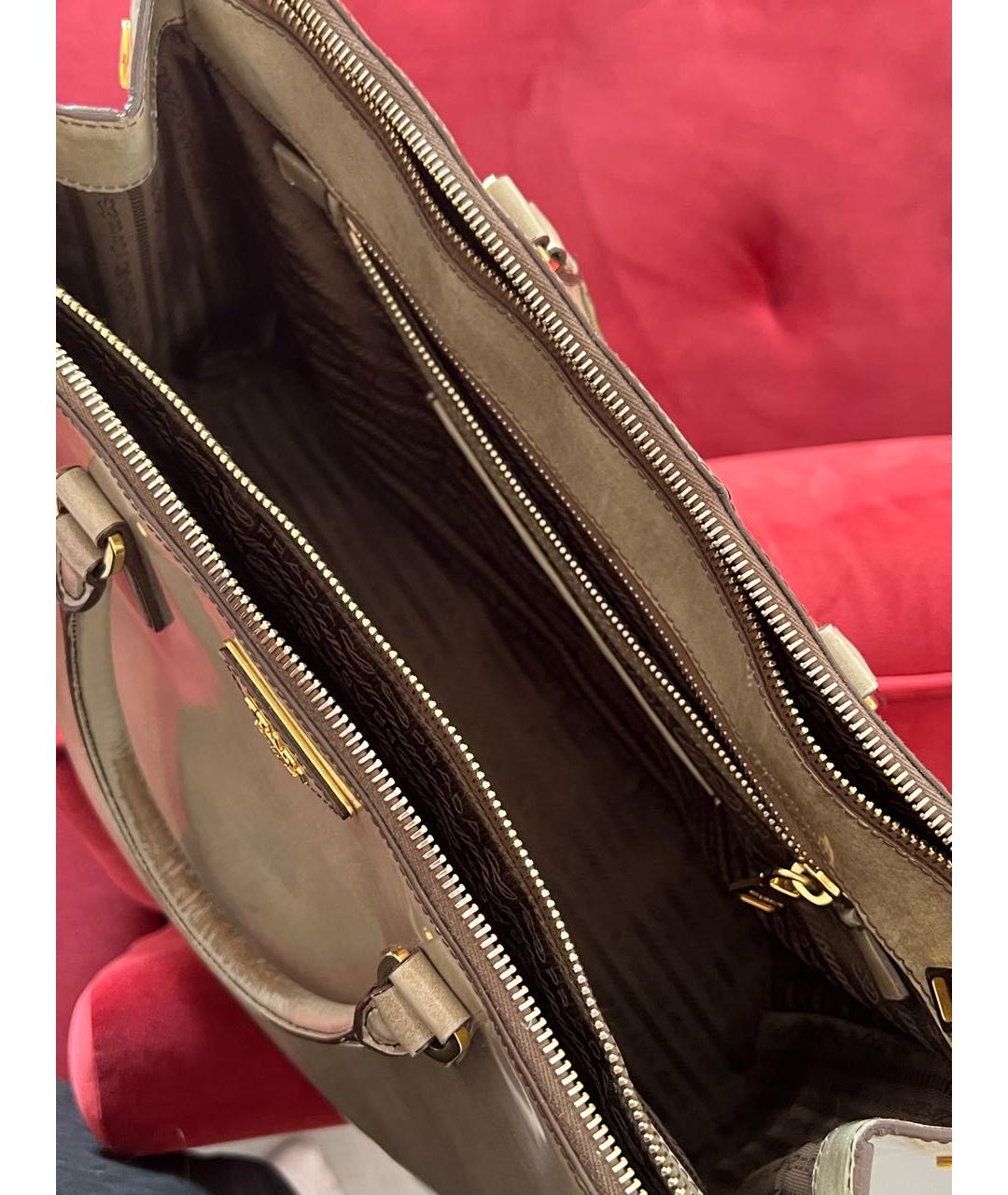 PRADA Бежевая кожаная сумка с короткими ручками, фото 5