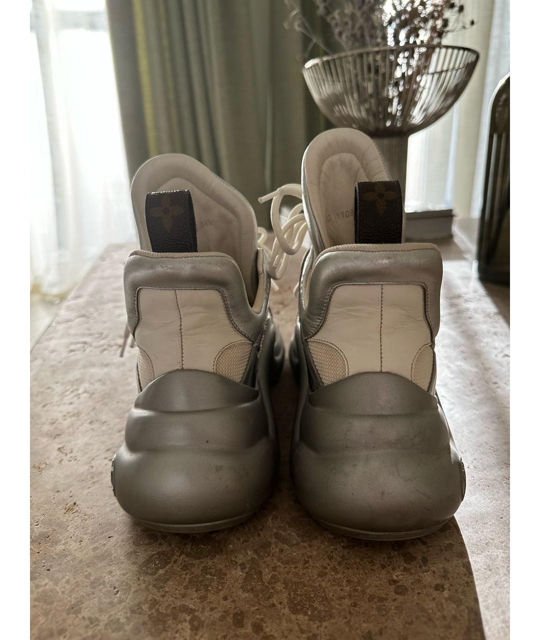 LOUIS VUITTON PRE-OWNED Серебряные кроссовки, фото 5
