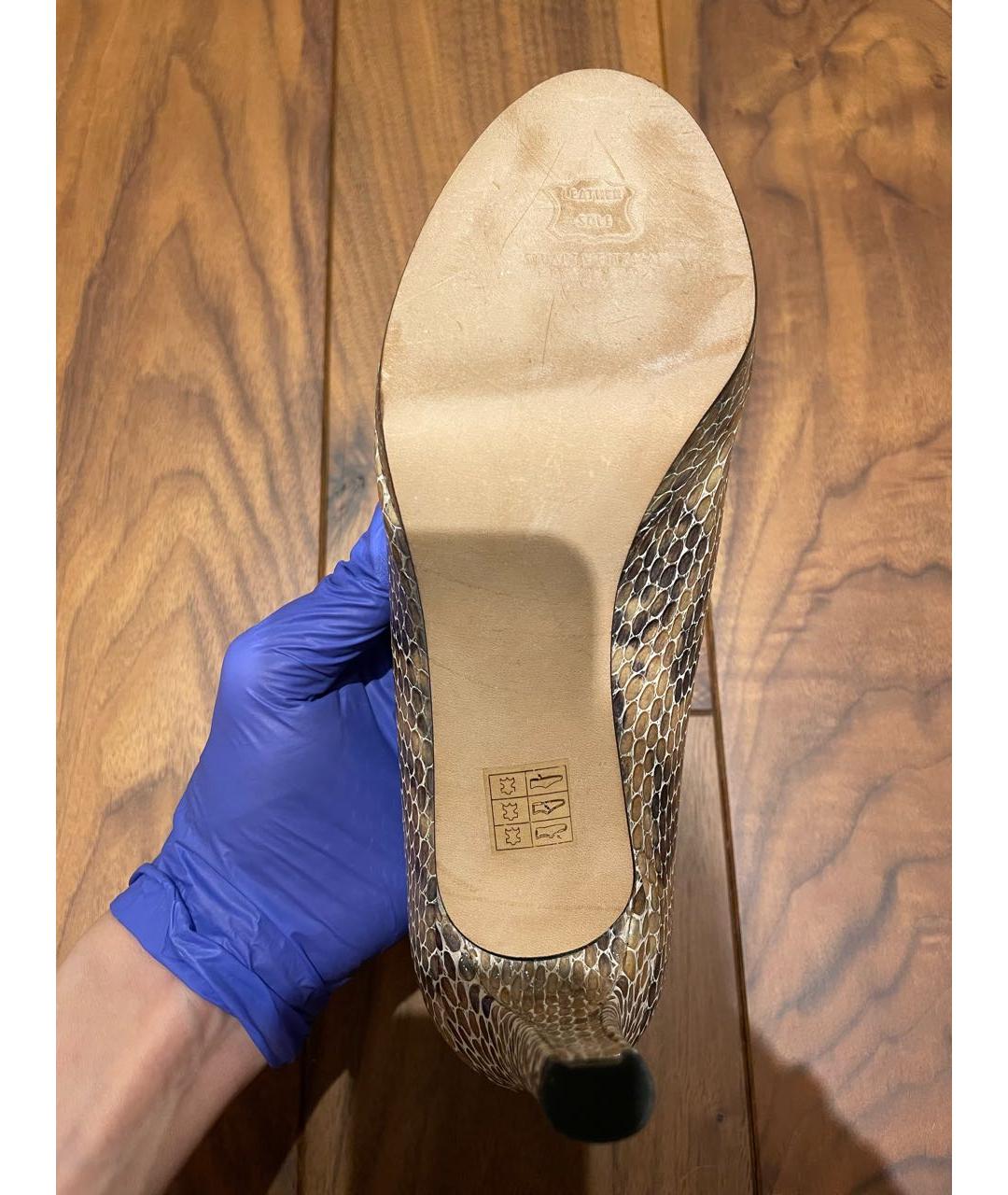 STUART WEITZMAN Бежевые кожаные туфли, фото 5