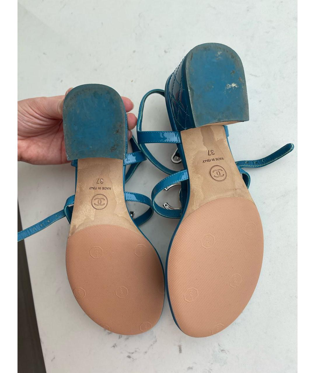 CHANEL PRE-OWNED Бирюзовые кожаные сандалии, фото 5