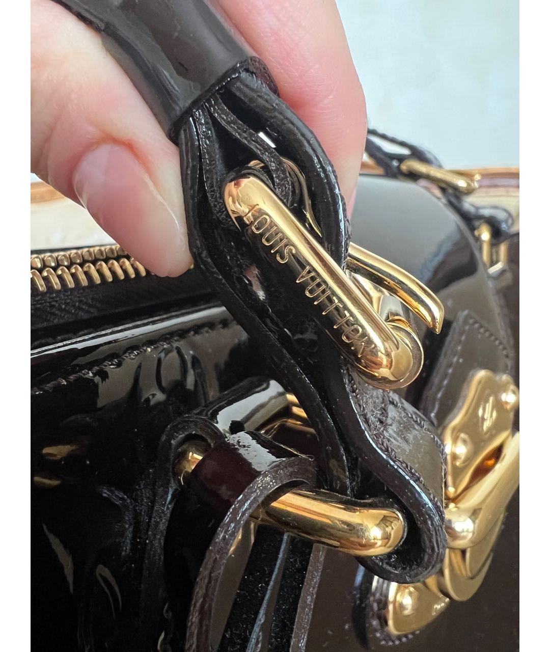 LOUIS VUITTON PRE-OWNED Бордовая сумка с короткими ручками из лакированной кожи, фото 8