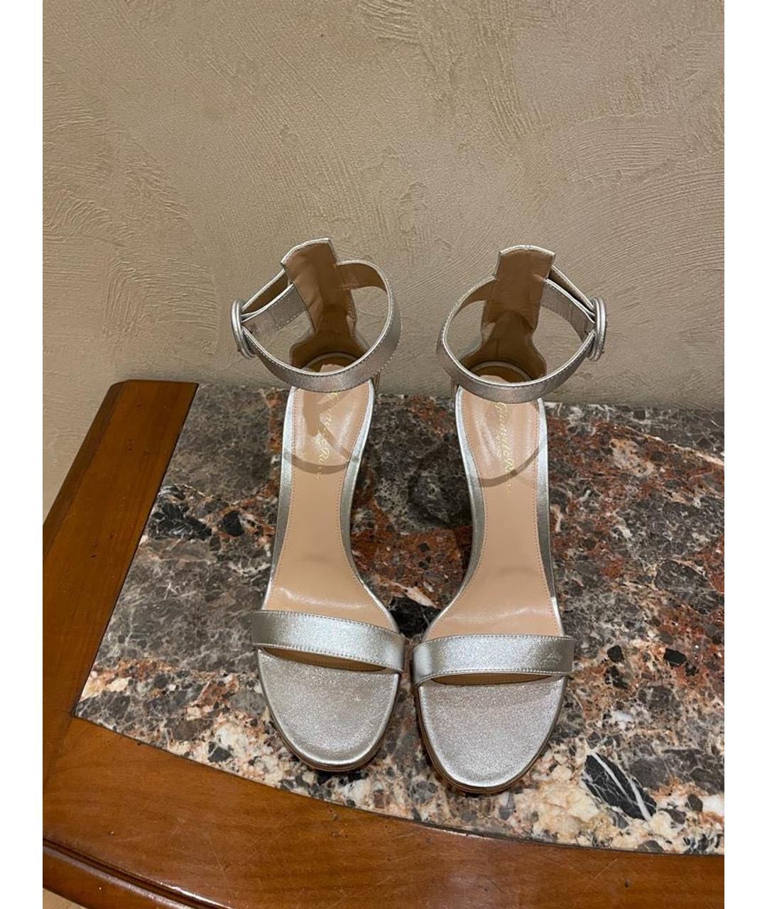 GIANVITO ROSSI Кожаные босоножки, фото 2