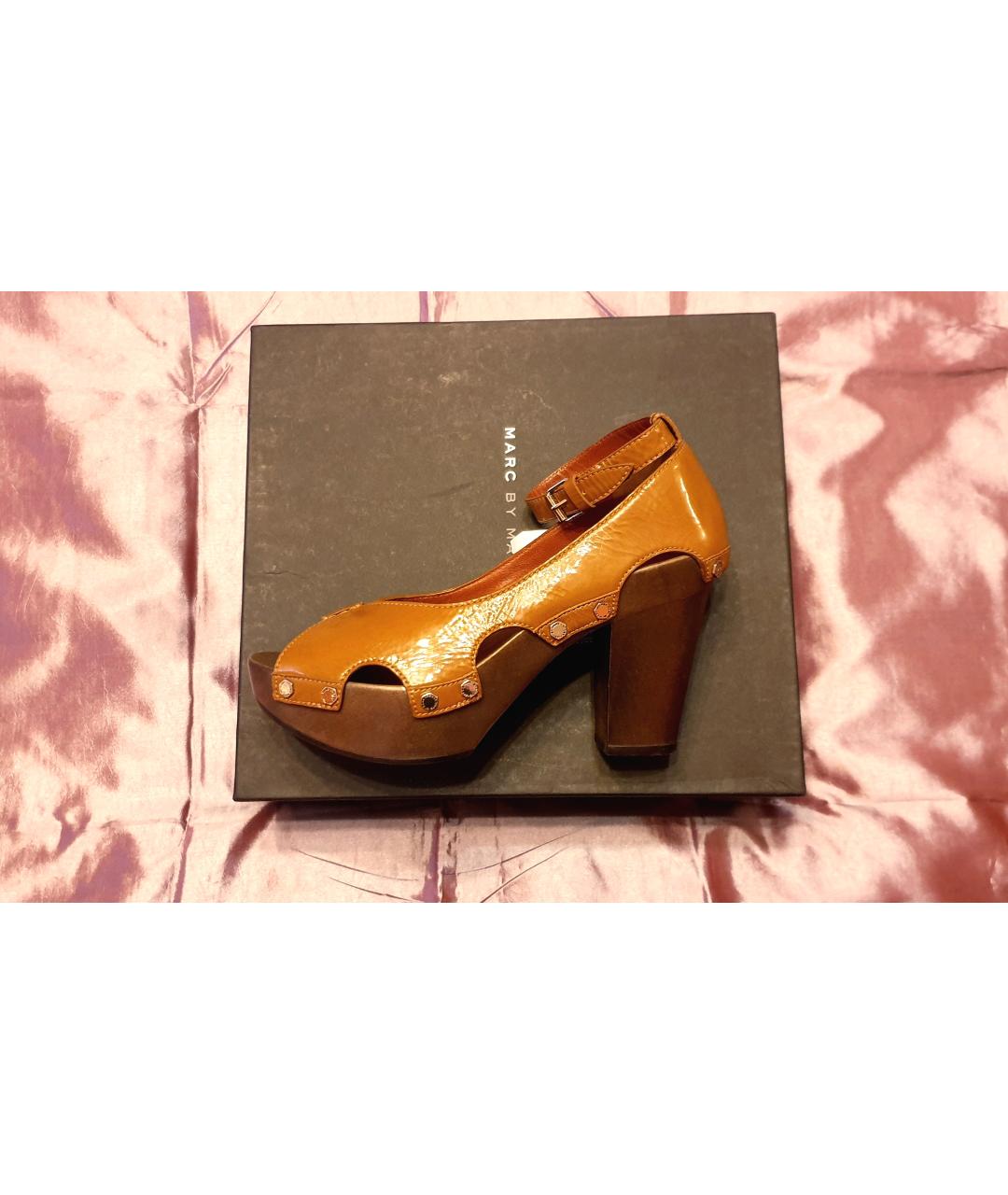 MARC BY MARC JACOBS Горчичные туфли из лакированной кожи, фото 3