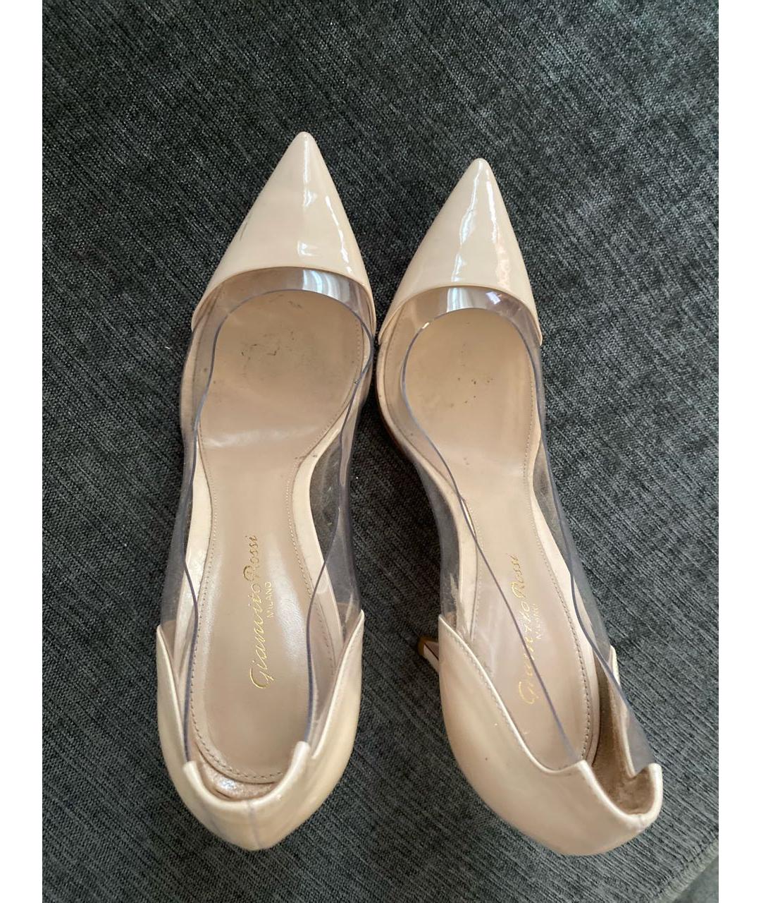 GIANVITO ROSSI Бежевые туфли из лакированной кожи, фото 3