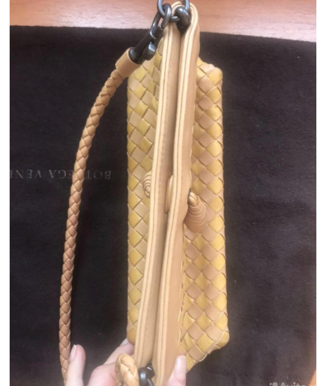 BOTTEGA VENETA Бежевая кожаная сумка с короткими ручками, фото 3