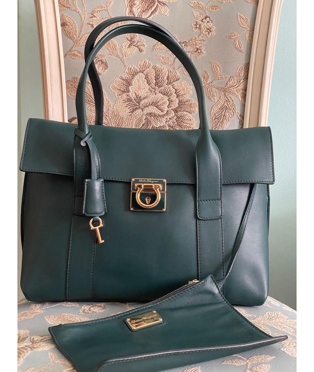FERRAGAMO Зеленая кожаная сумка с короткими ручками, фото 4