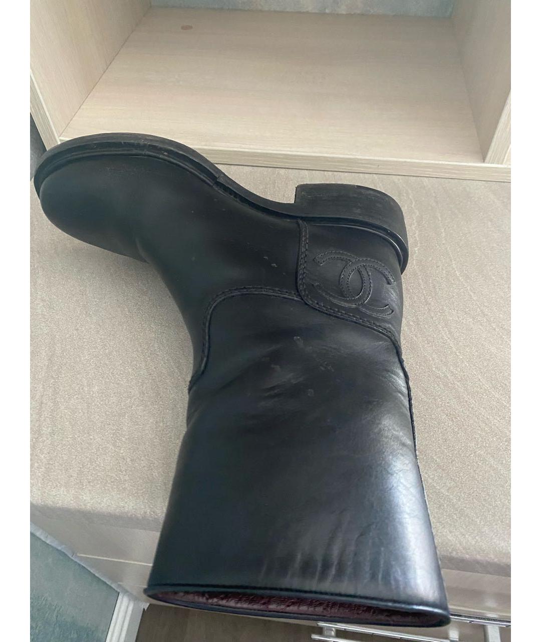 CHANEL PRE-OWNED Черные кожаные сапоги, фото 6