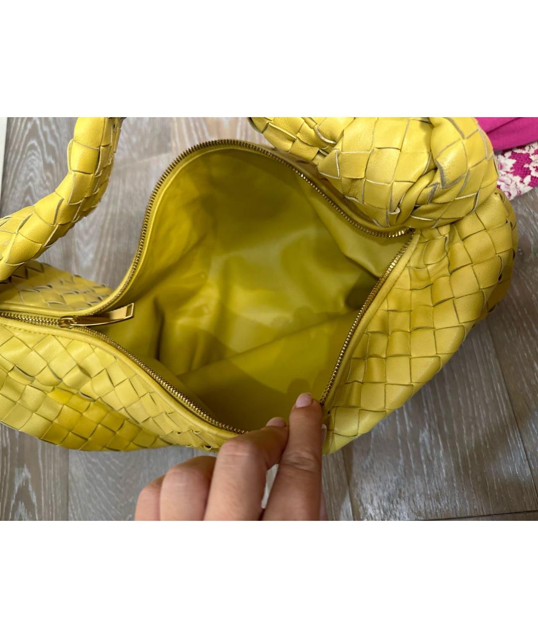 BOTTEGA VENETA Желтая кожаная сумка с короткими ручками, фото 4