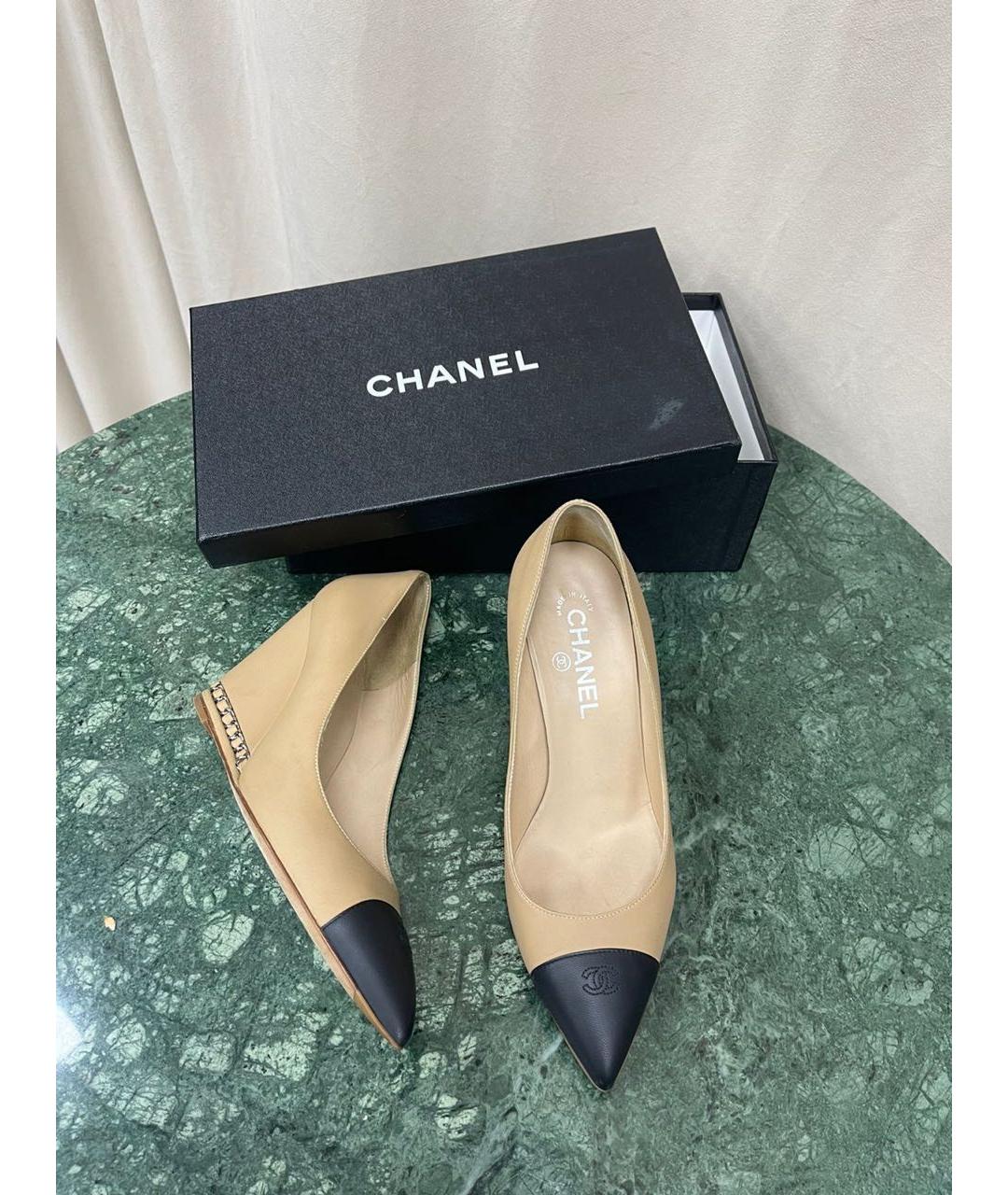 CHANEL Бежевые кожаные туфли, фото 2