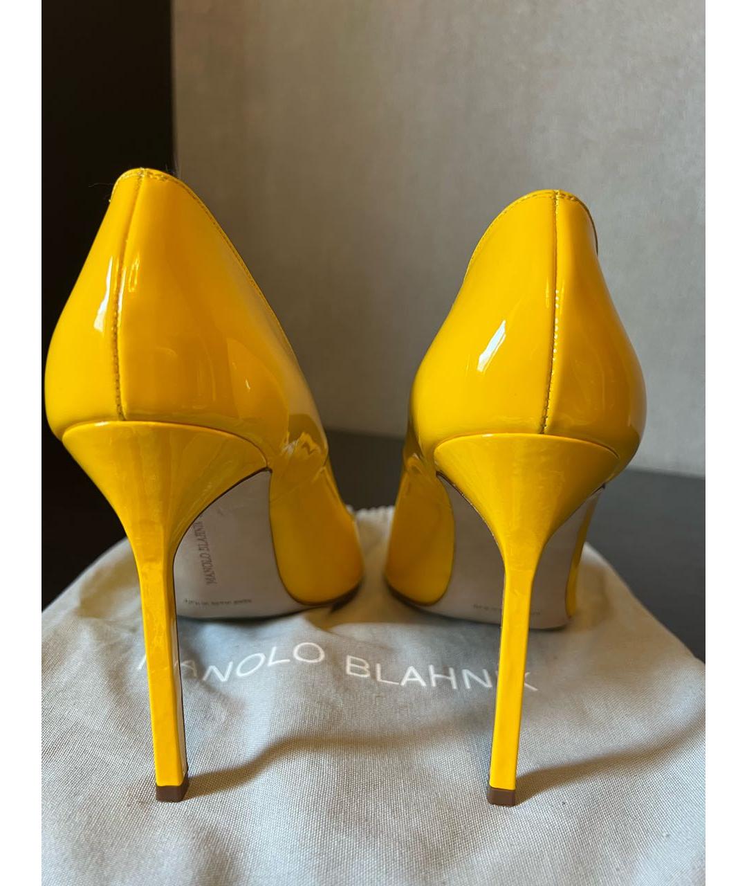 MANOLO BLAHNIK Желтые кожаные туфли, фото 2