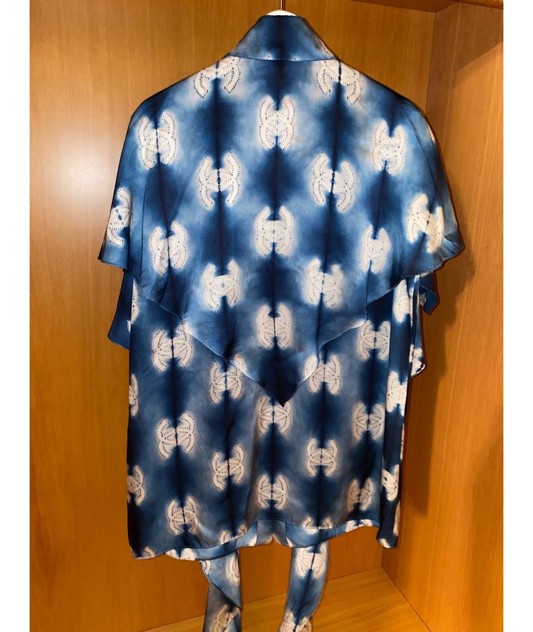 CHANEL PRE-OWNED Голубая шелковая рубашка, фото 2