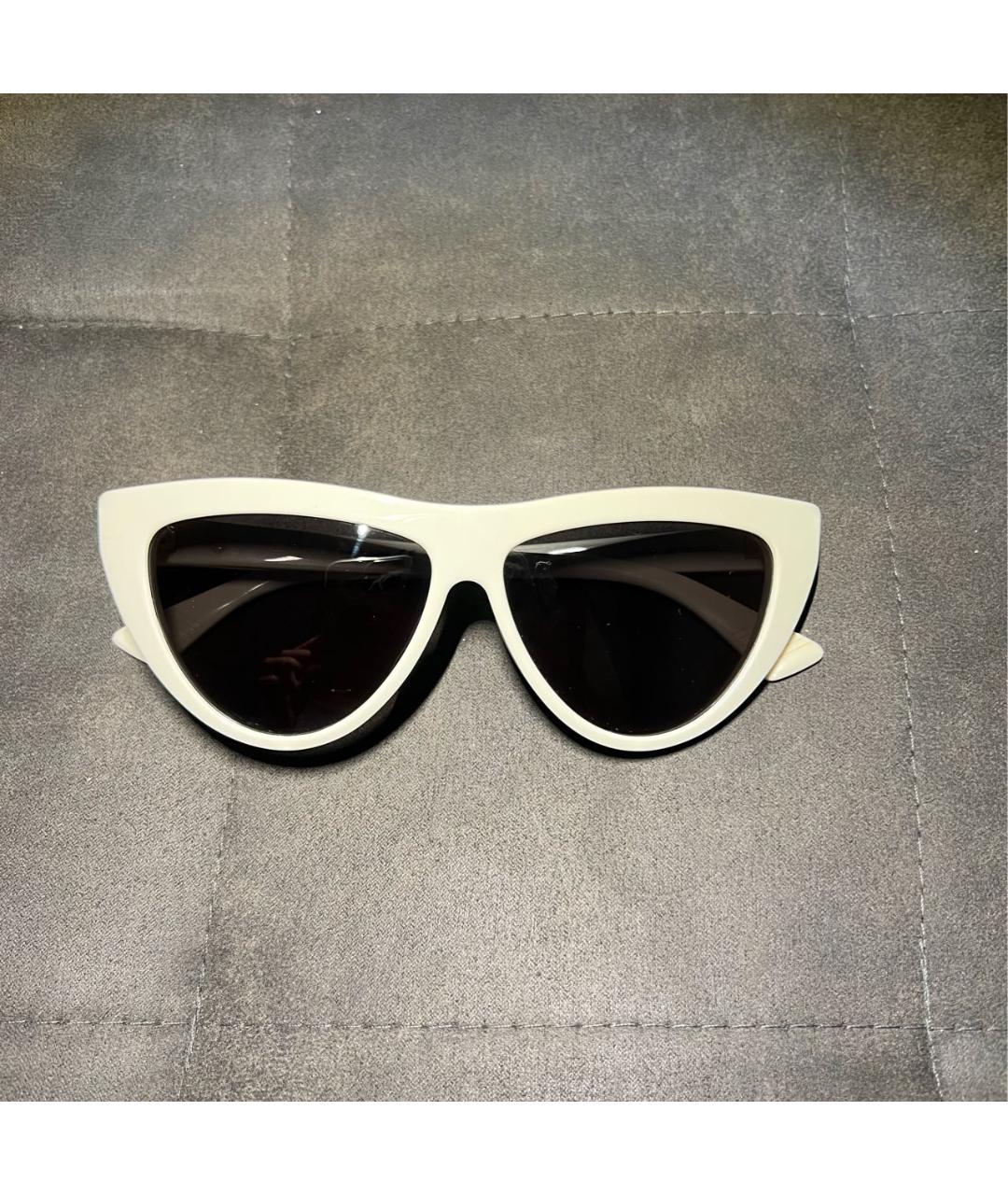 BOTTEGA VENETA Белые пластиковые солнцезащитные очки, фото 9