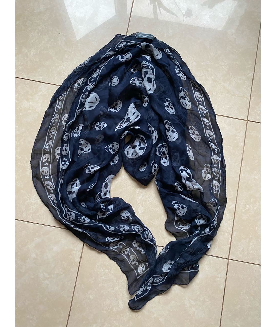 ALEXANDER MCQUEEN Темно-синий шелковый шарф, фото 2