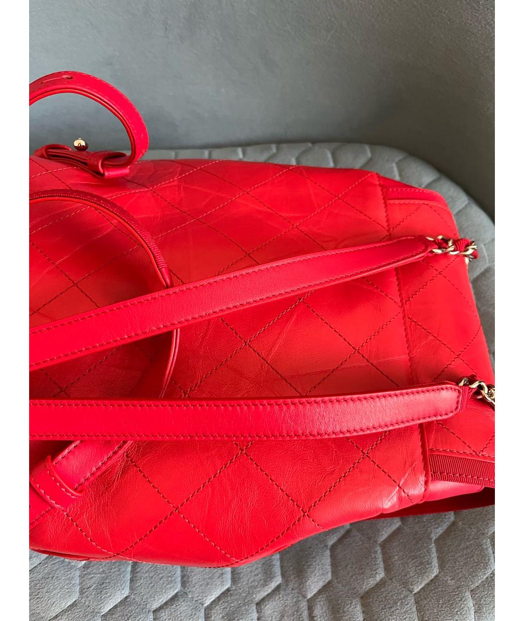 CHANEL PRE-OWNED Красный кожаный рюкзак, фото 3