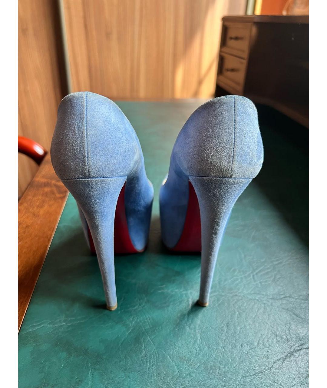 CHRISTIAN LOUBOUTIN Голубые замшевые туфли, фото 4