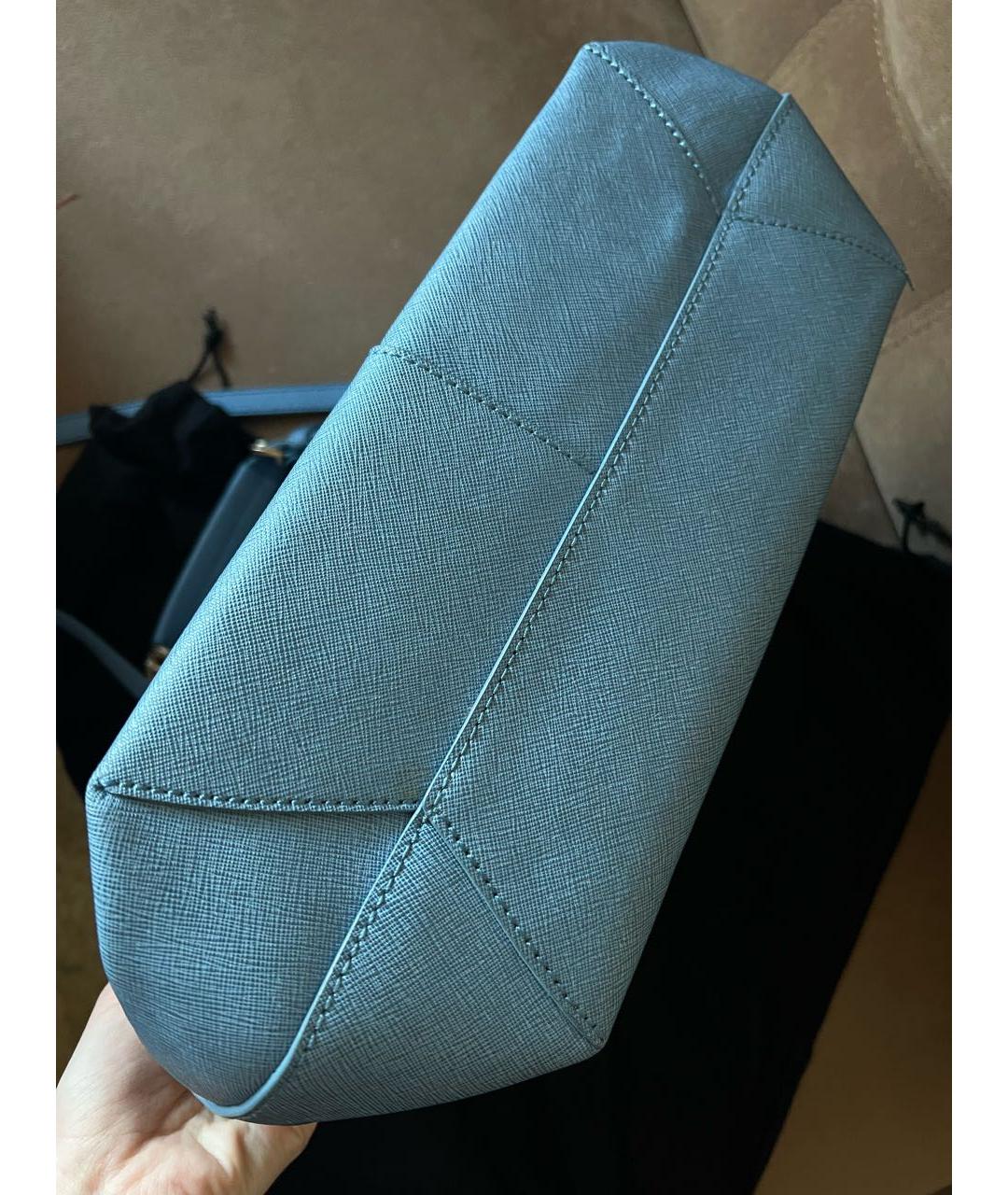 DKNY Голубая кожаная сумка с короткими ручками, фото 6