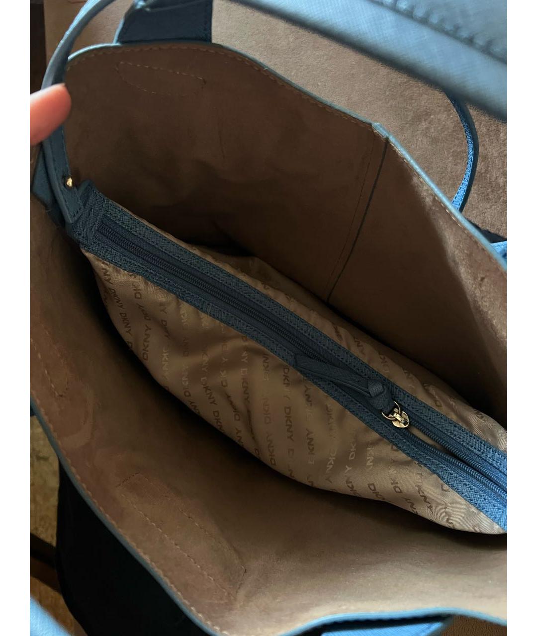 DKNY Голубая кожаная сумка с короткими ручками, фото 7