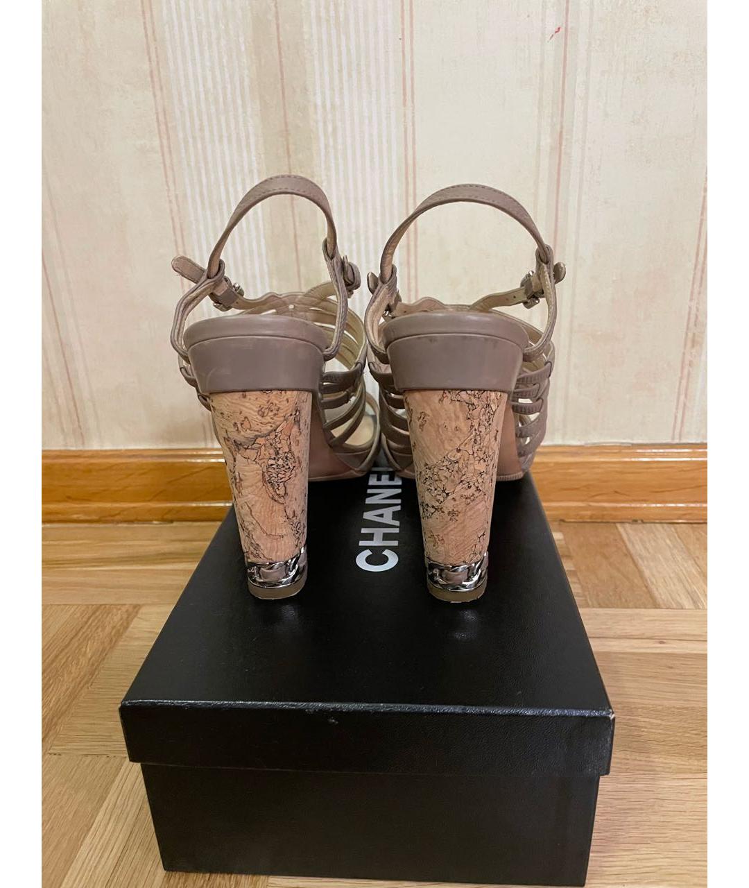 CHANEL Бежевые кожаные босоножки, фото 4