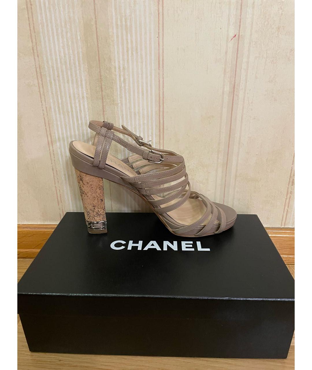CHANEL Бежевые кожаные босоножки, фото 8