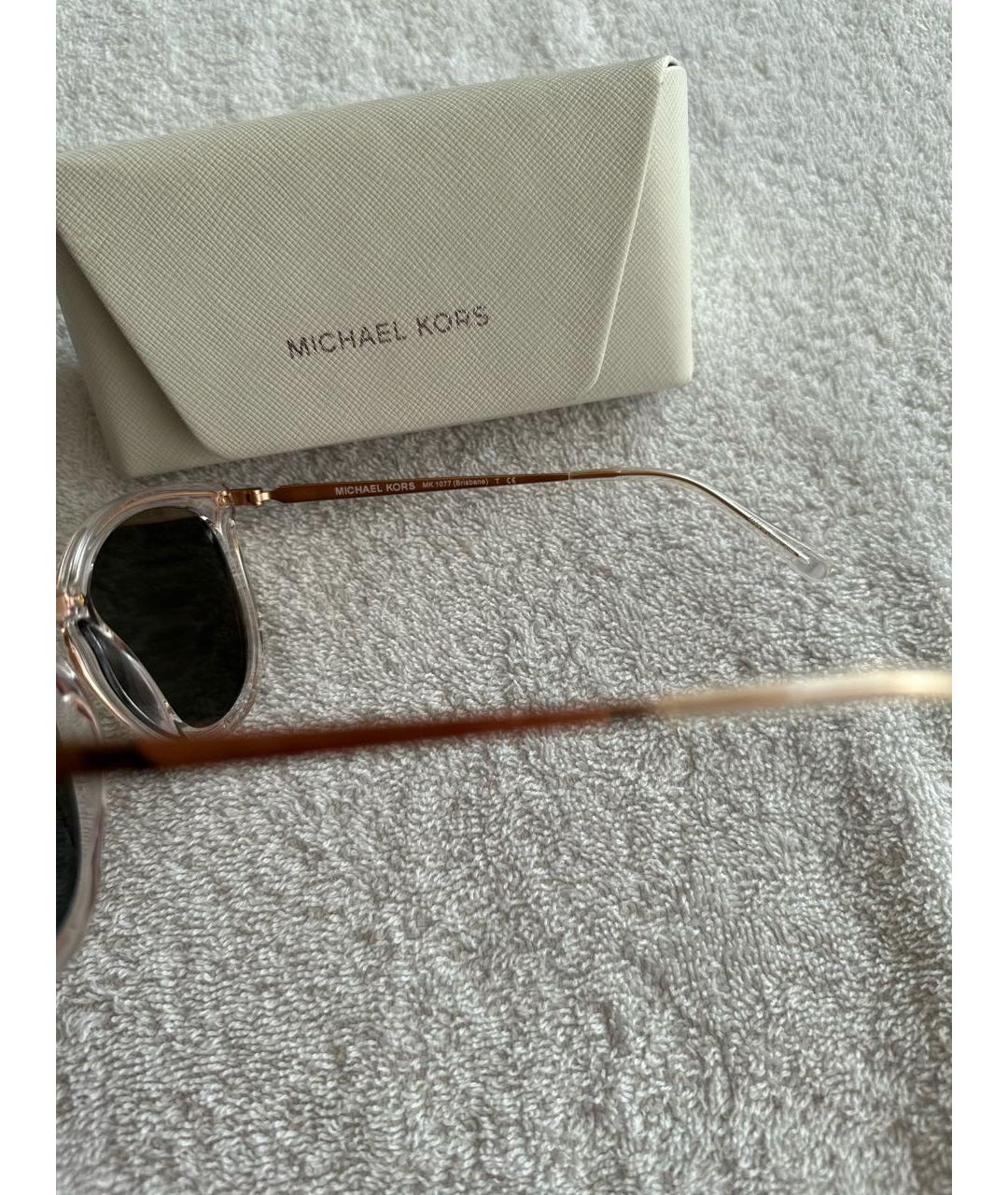 MICHAEL KORS Бежевые пластиковые солнцезащитные очки, фото 3