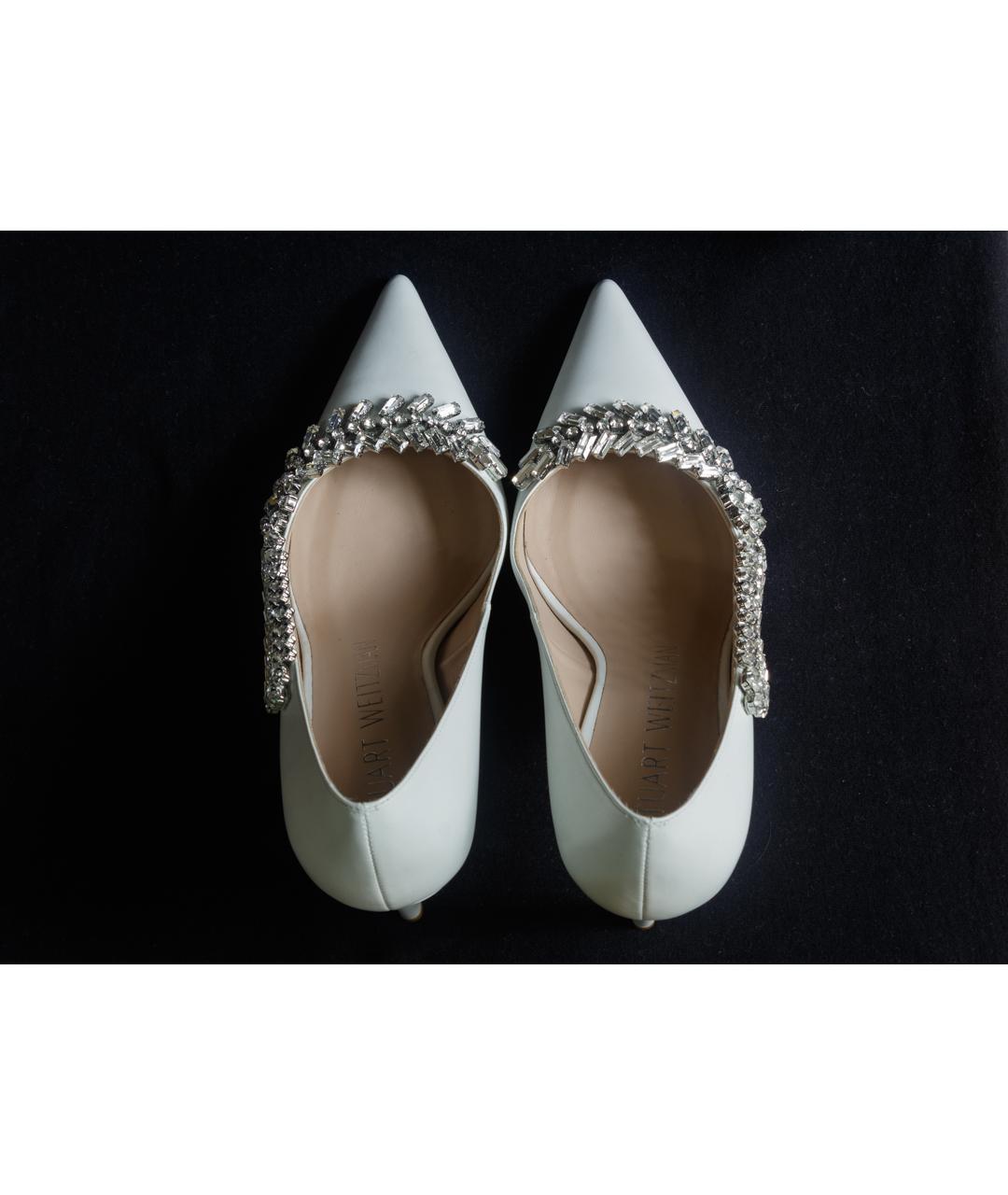 STUART WEITZMAN Белые кожаные свадебные туфли на среднем каблуке, фото 3