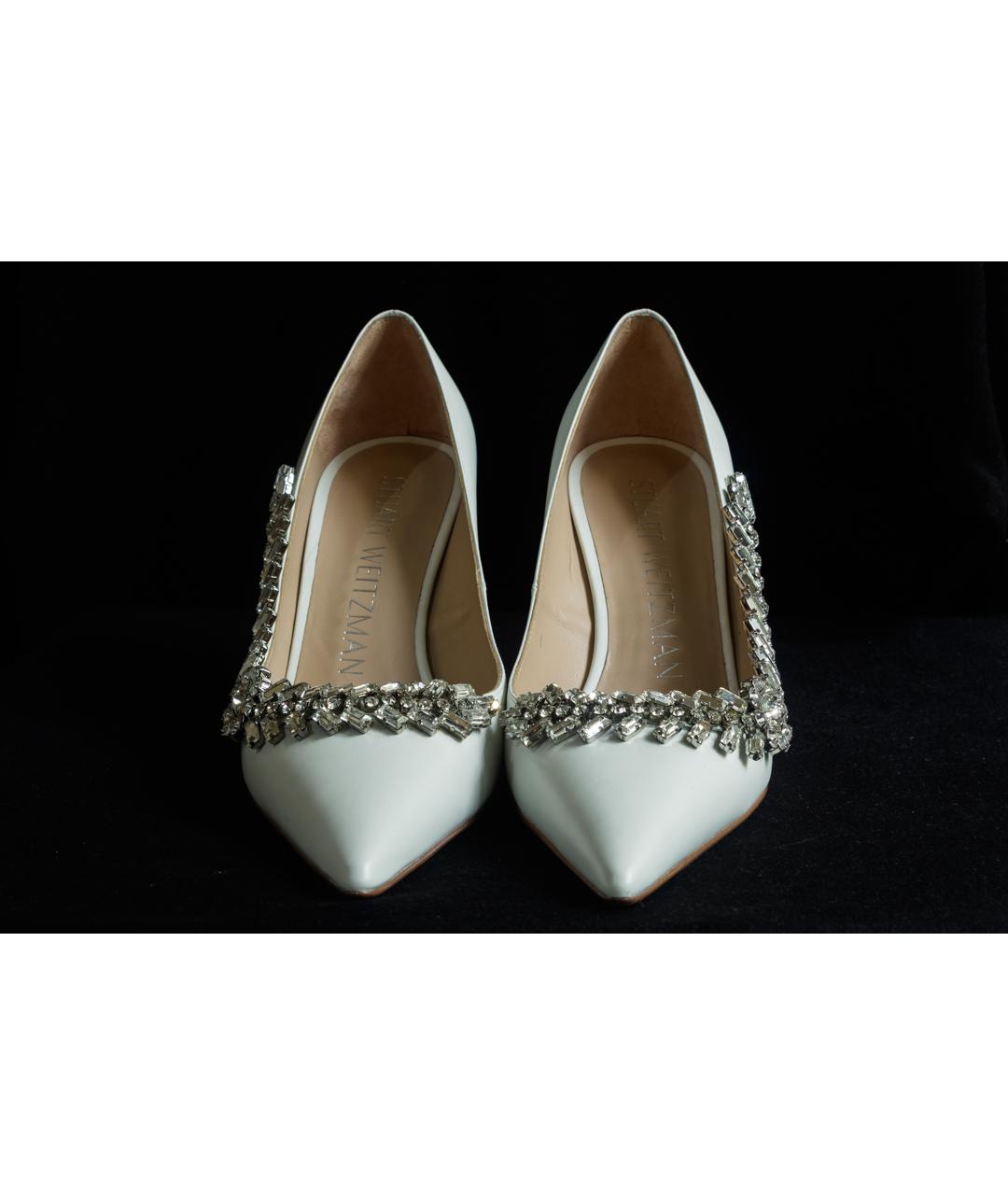STUART WEITZMAN Белые кожаные свадебные туфли на среднем каблуке, фото 2