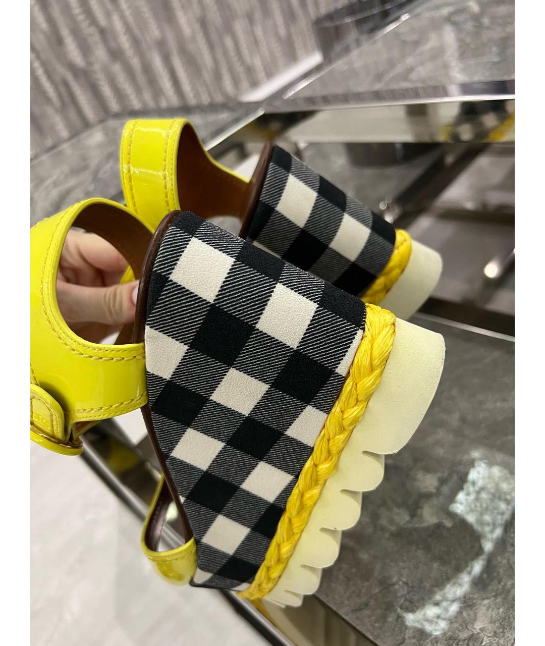 DOLCE&GABBANA Желтые босоножки из лакированной кожи, фото 8