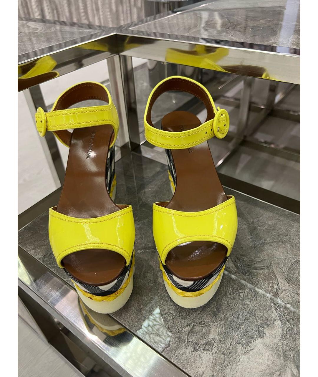 DOLCE&GABBANA Желтые босоножки из лакированной кожи, фото 4