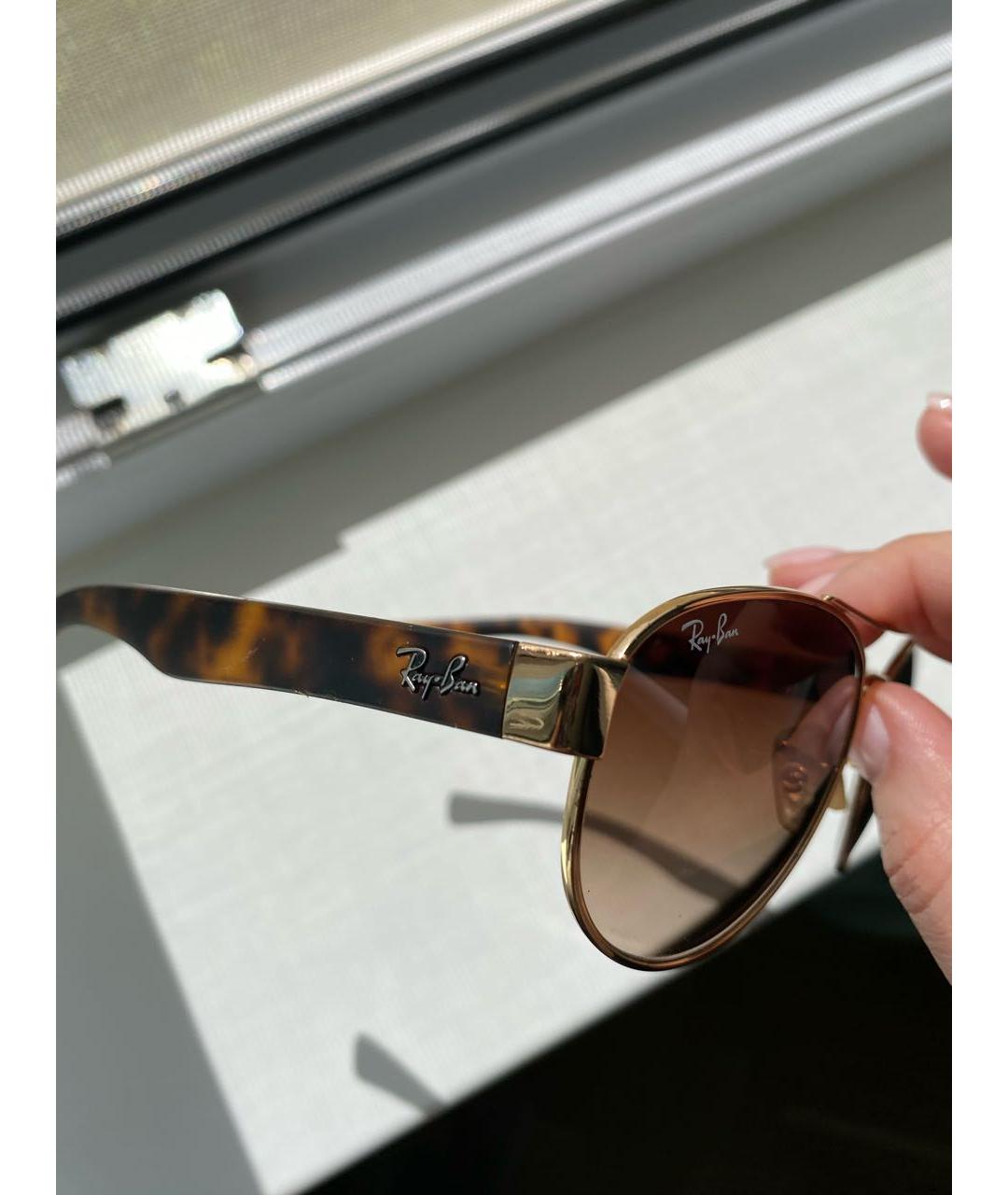 RAY BAN Коричневые металлические солнцезащитные очки, фото 2