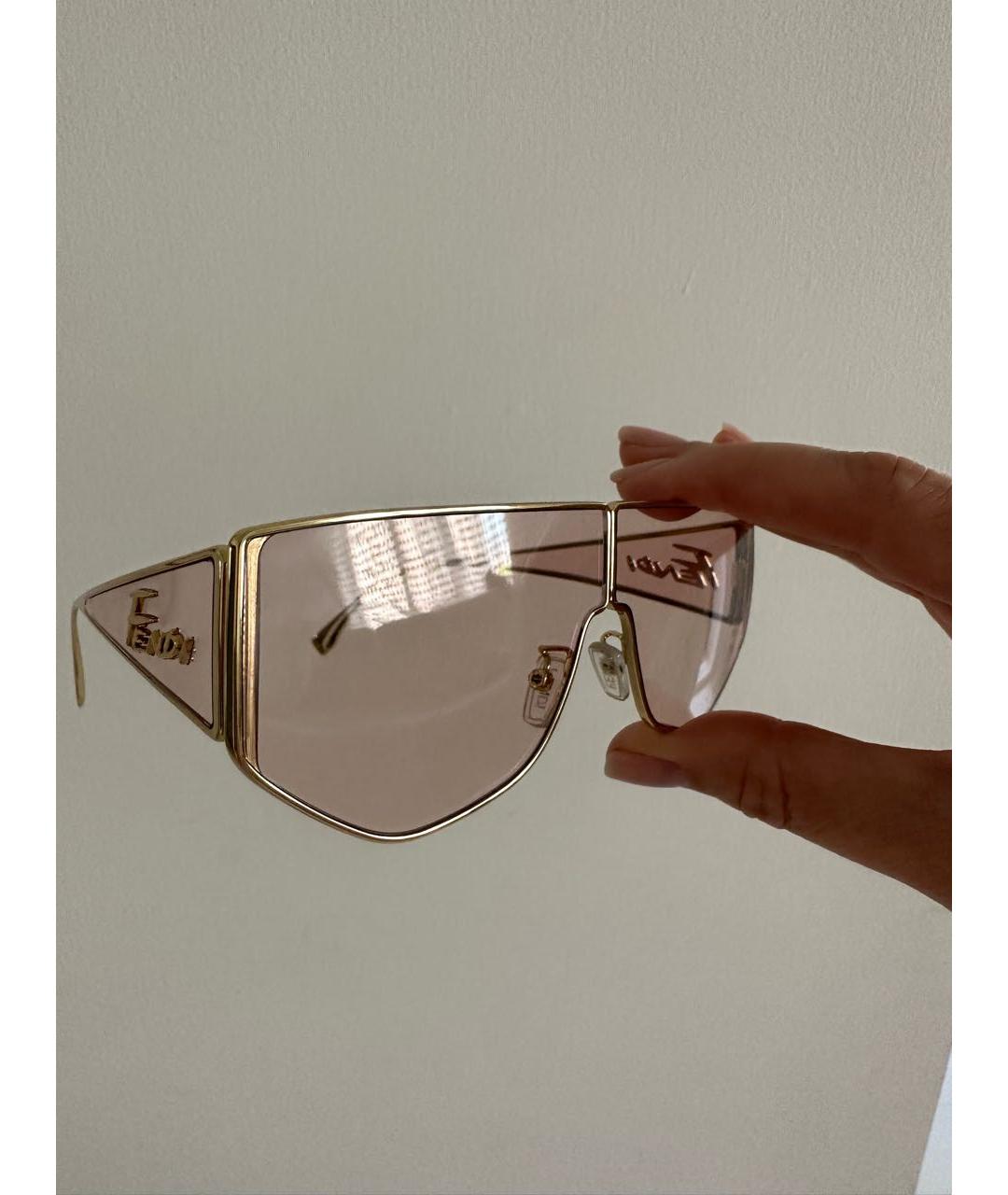 FENDI Золотые металлические солнцезащитные очки, фото 2