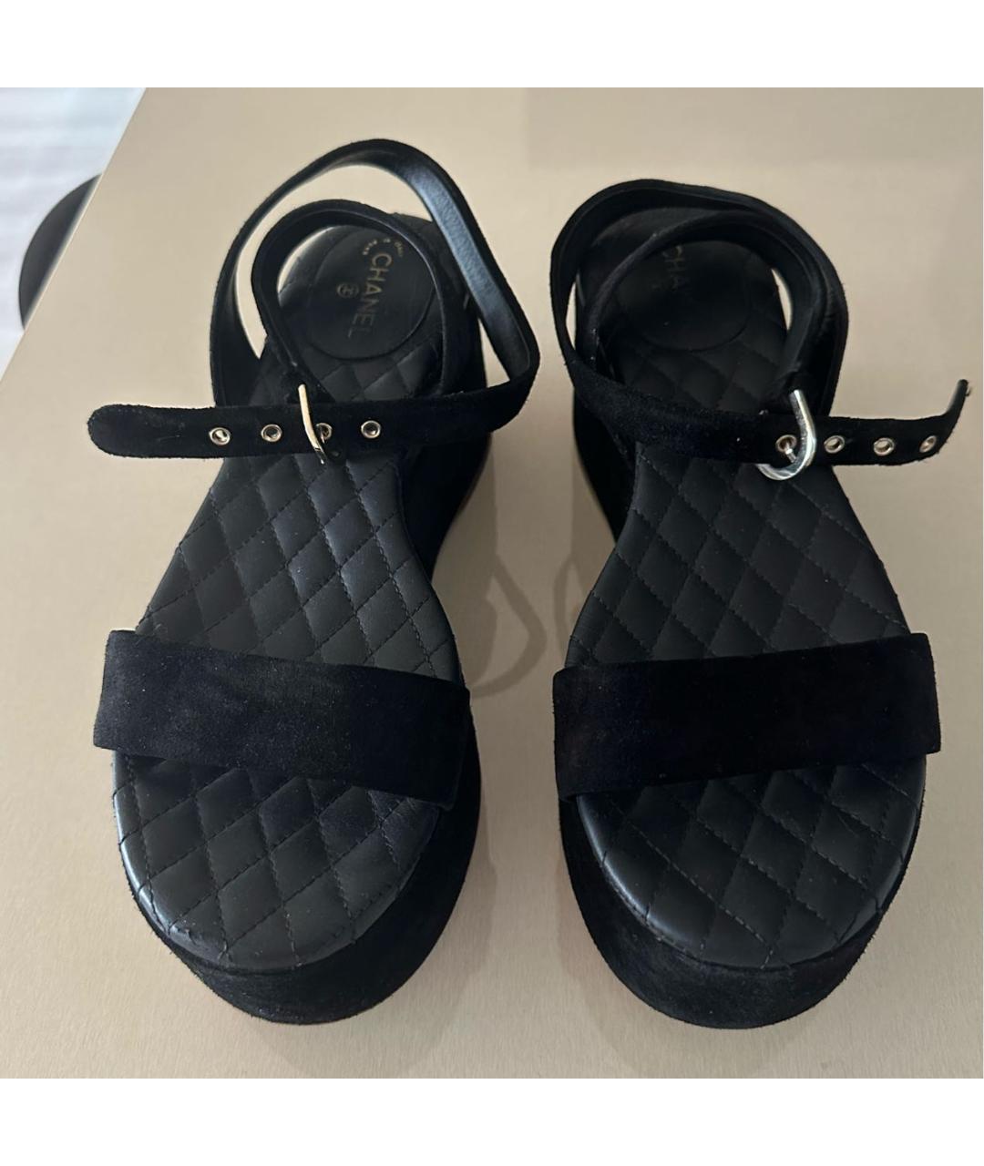 CHANEL Черные замшевые босоножки, фото 3