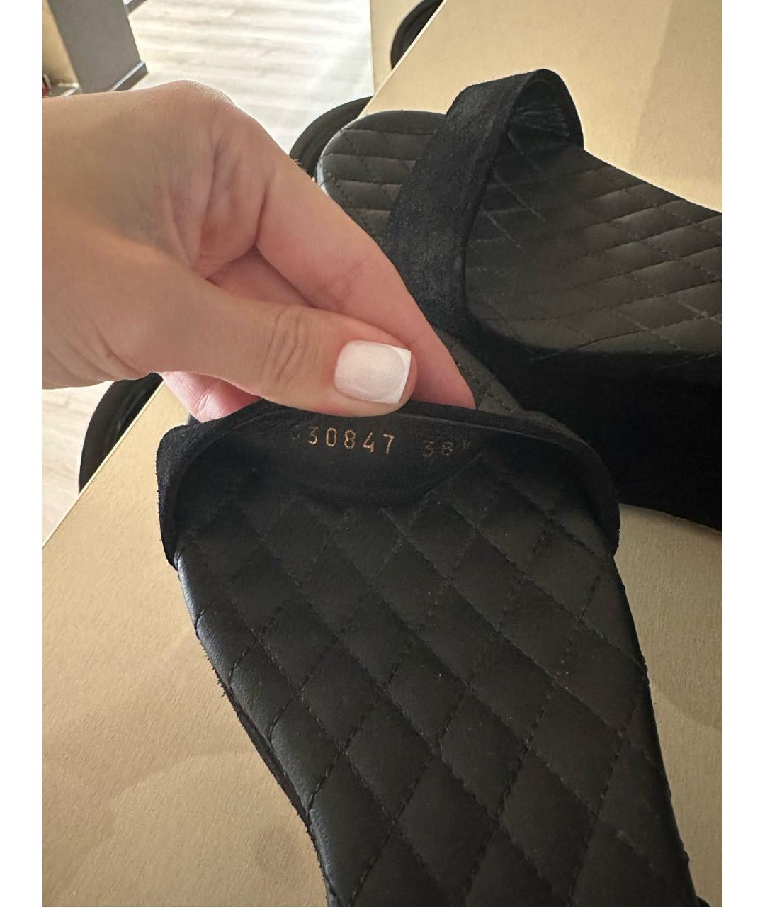 CHANEL Черные замшевые босоножки, фото 5