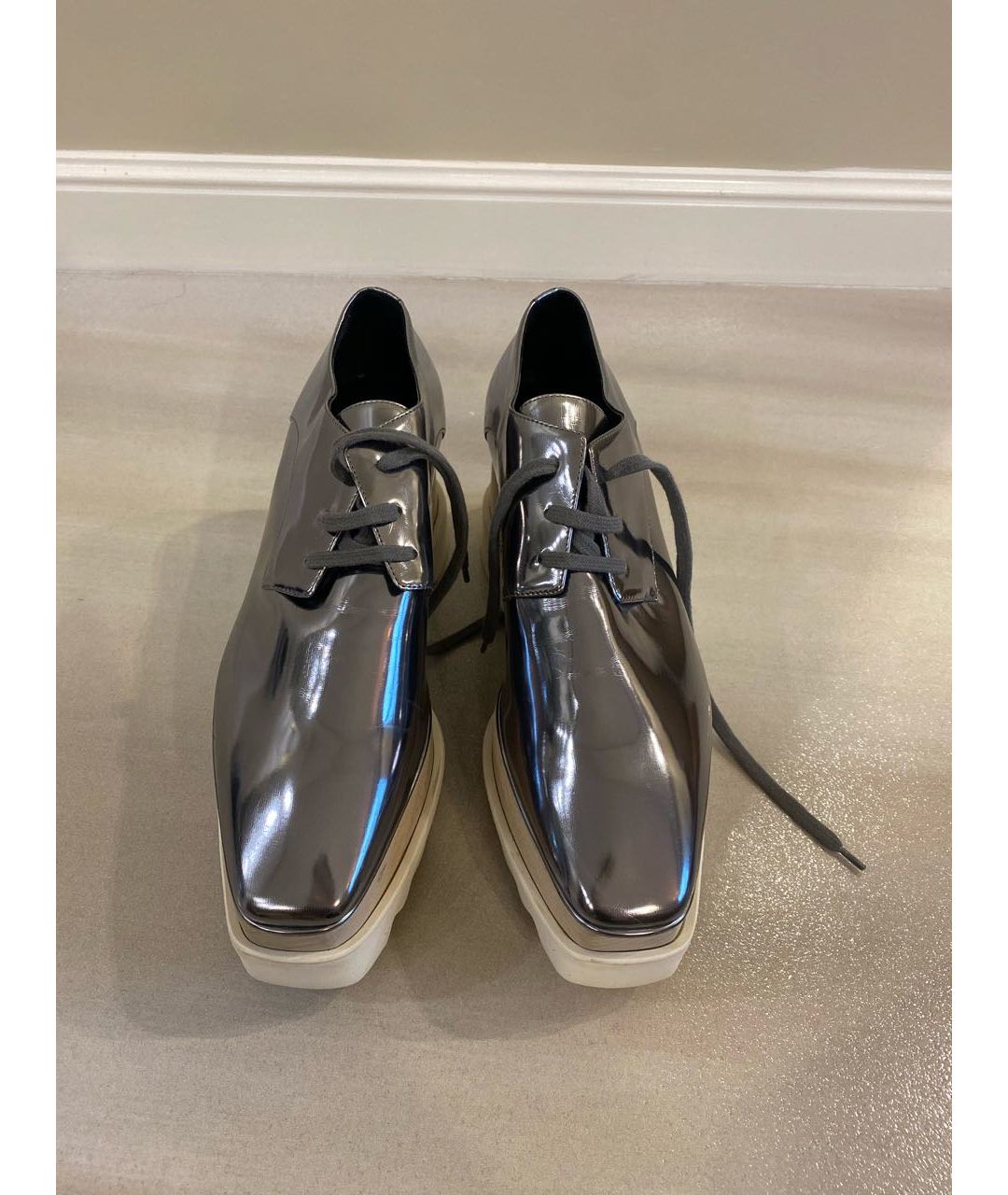 STELLA MCCARTNEY Серебряные ботинки из лакированной кожи, фото 2