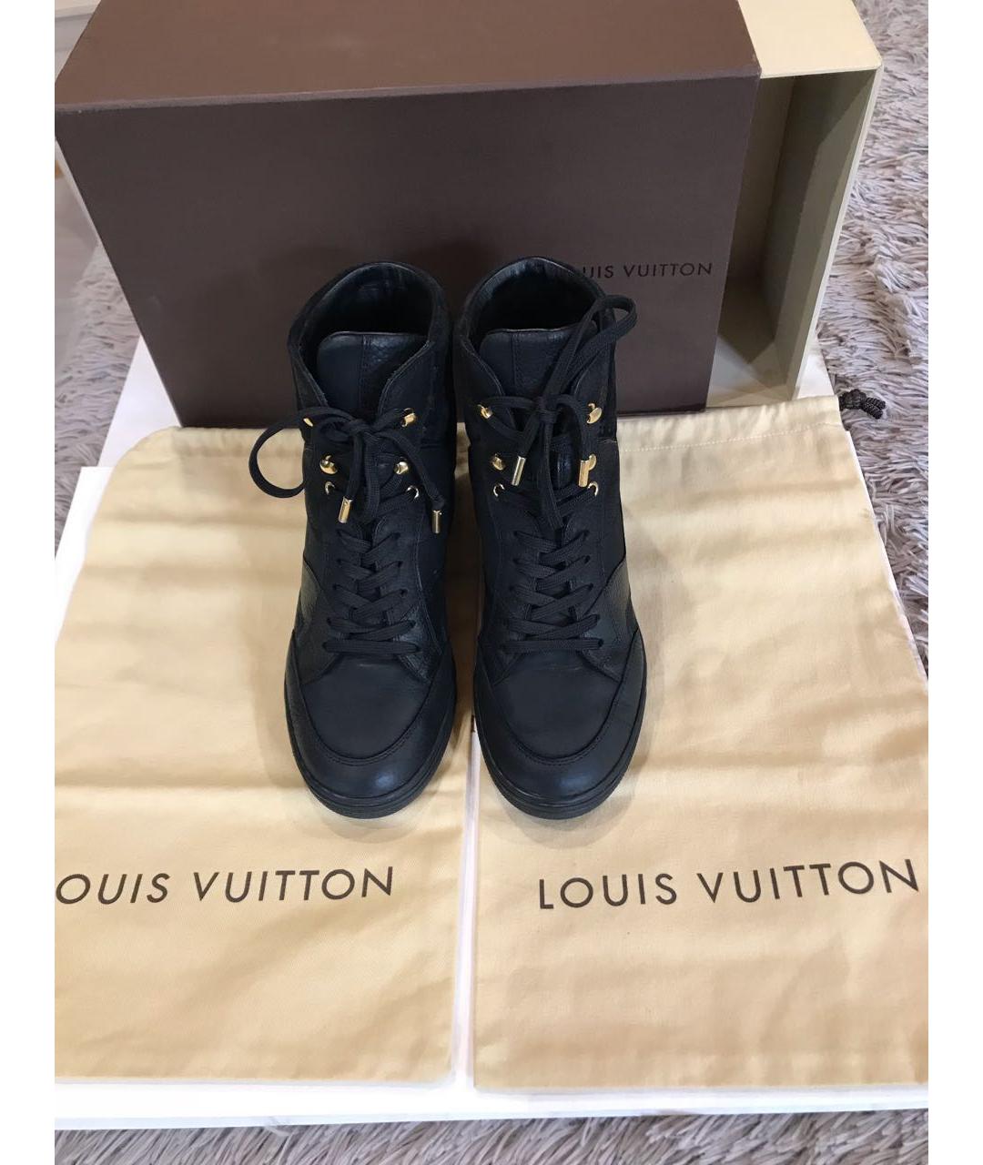 LOUIS VUITTON Черные кожаные полусапоги, фото 2