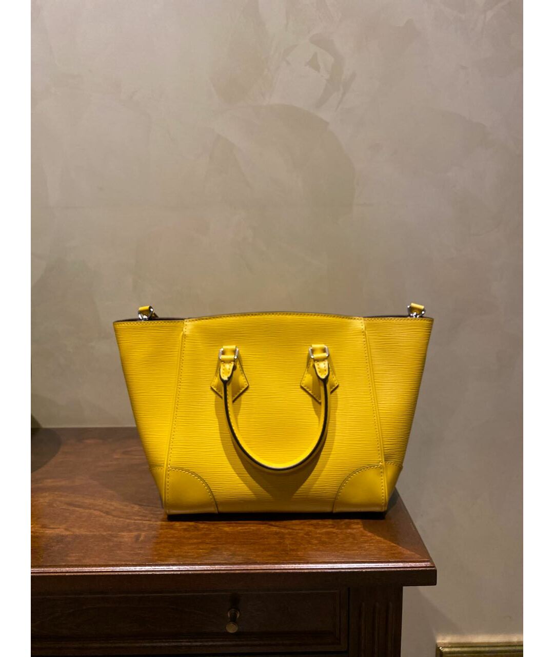 LOUIS VUITTON PRE-OWNED Желтая кожаная сумка тоут, фото 9