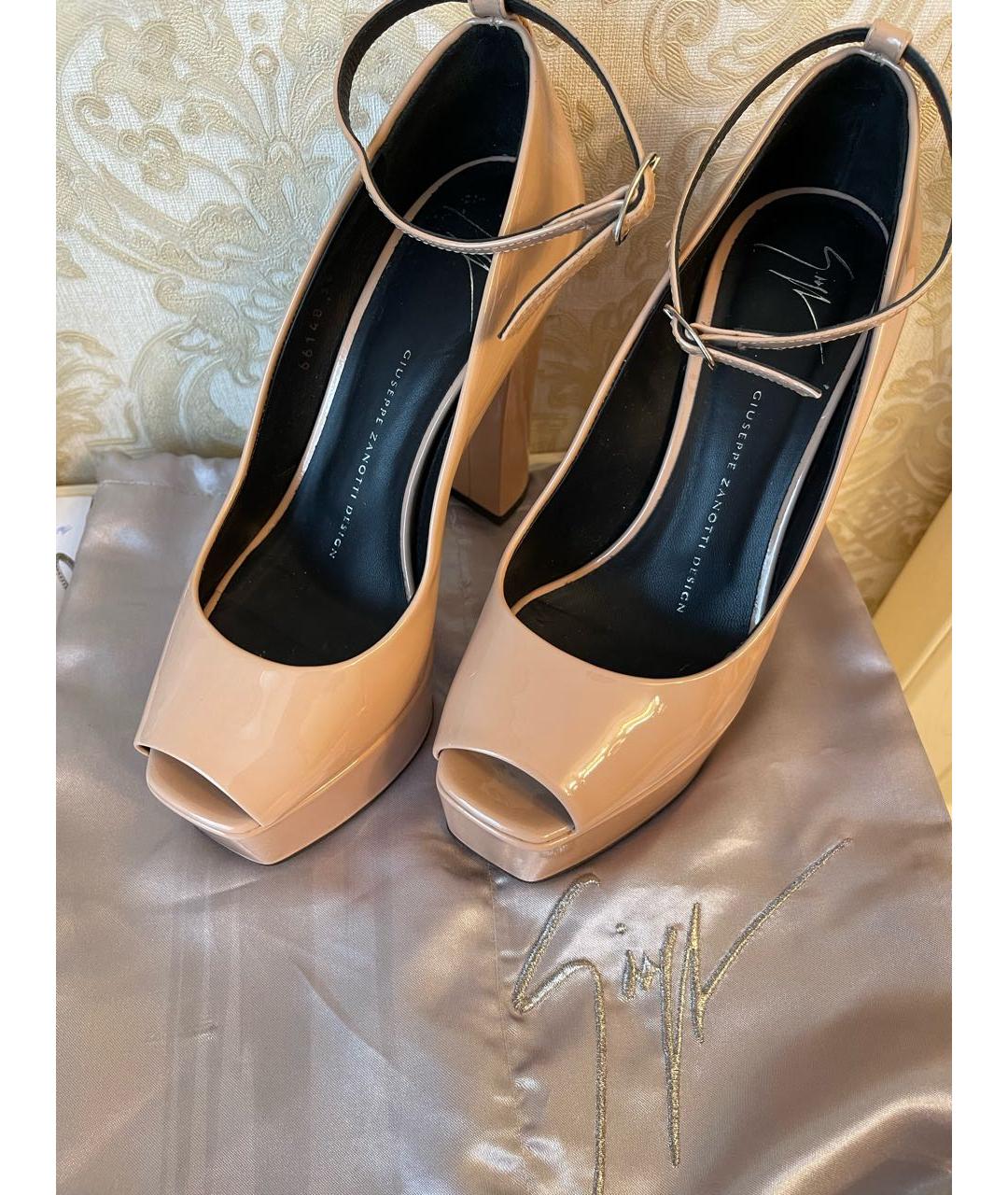 GIUSEPPE ZANOTTI DESIGN Бежевые босоножки из лакированной кожи, фото 2