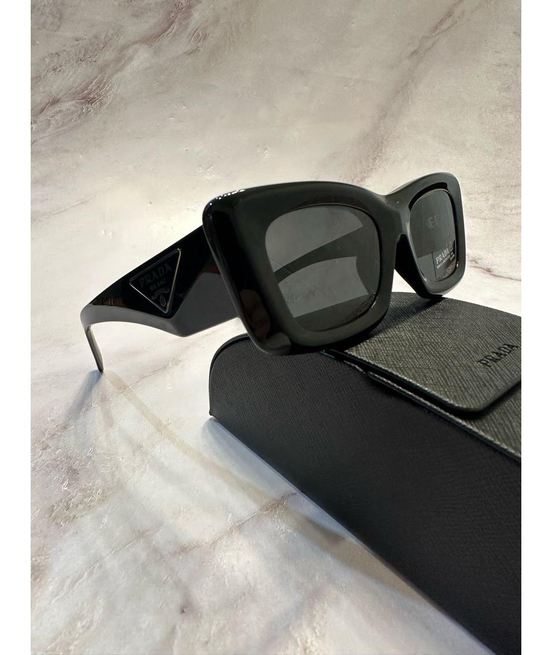 PRADA Черные пластиковые солнцезащитные очки, фото 3