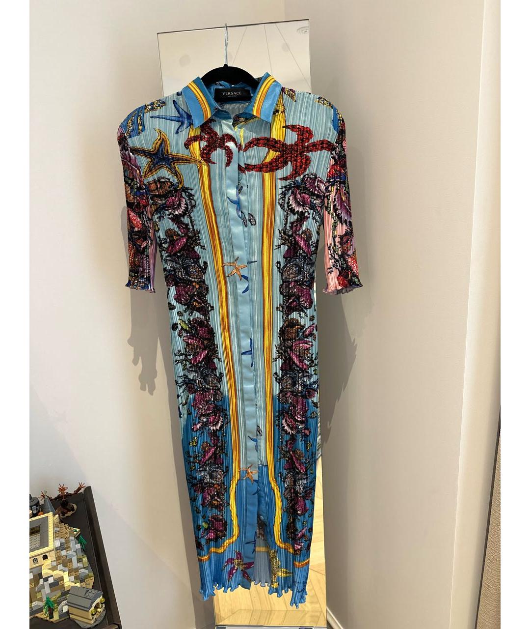 VERSACE Бирюзовое полиэстеровое повседневное платье, фото 5