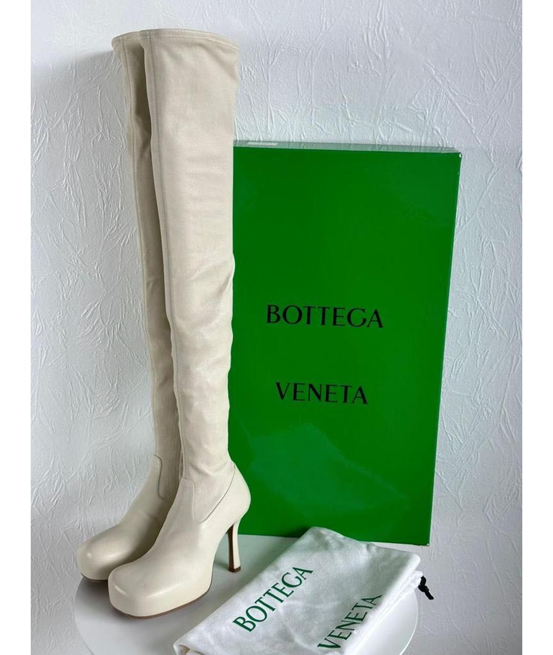 BOTTEGA VENETA Белые кожаные ботфорты, фото 2