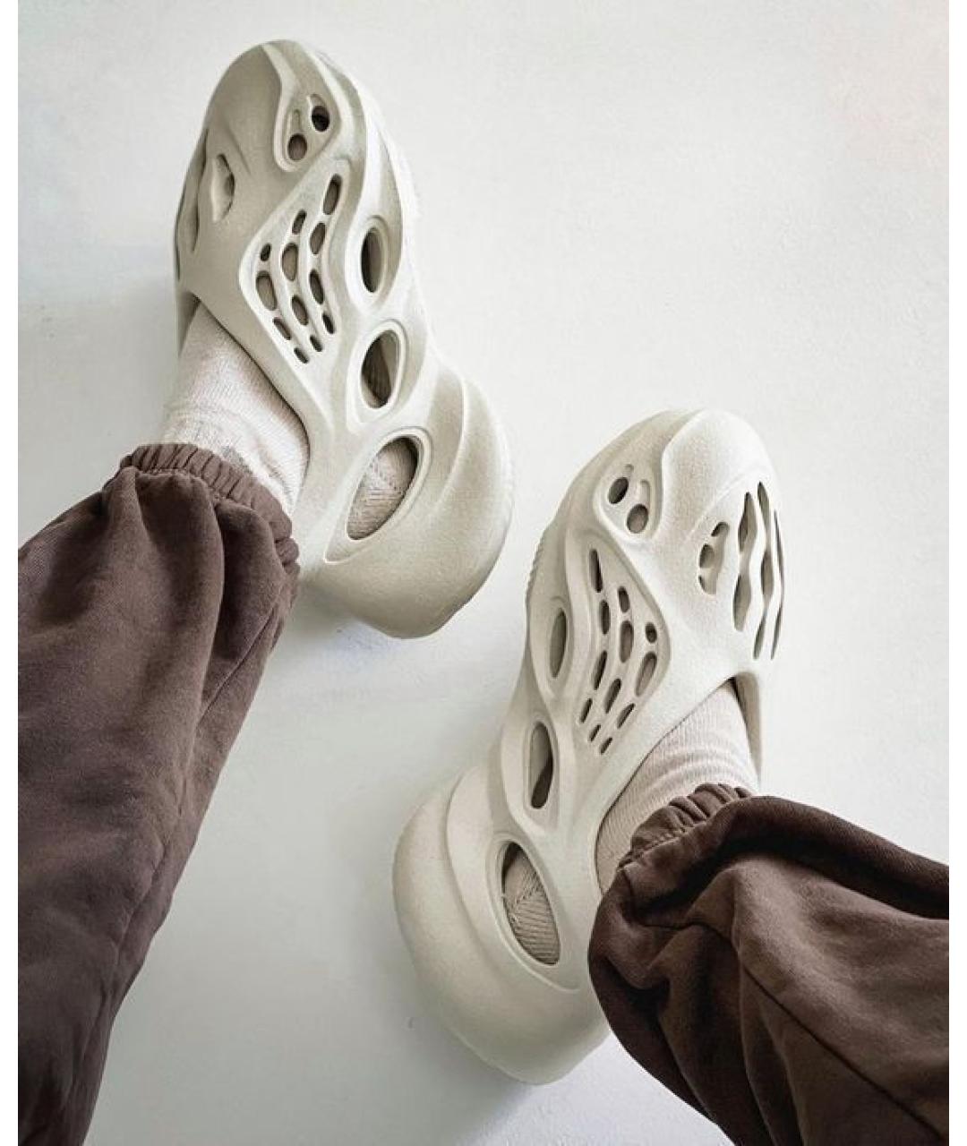 ADIDAS YEEZY Белые резиновые сабо, фото 5